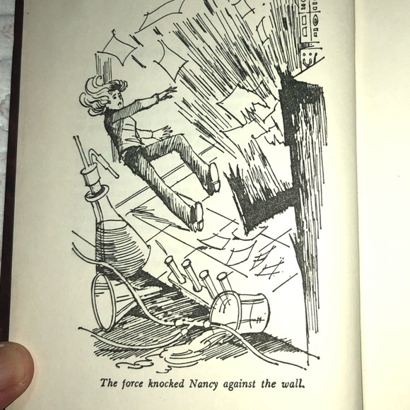 Nancy Drew- Mystery of The Glowing Eye - Picture 9 of 10